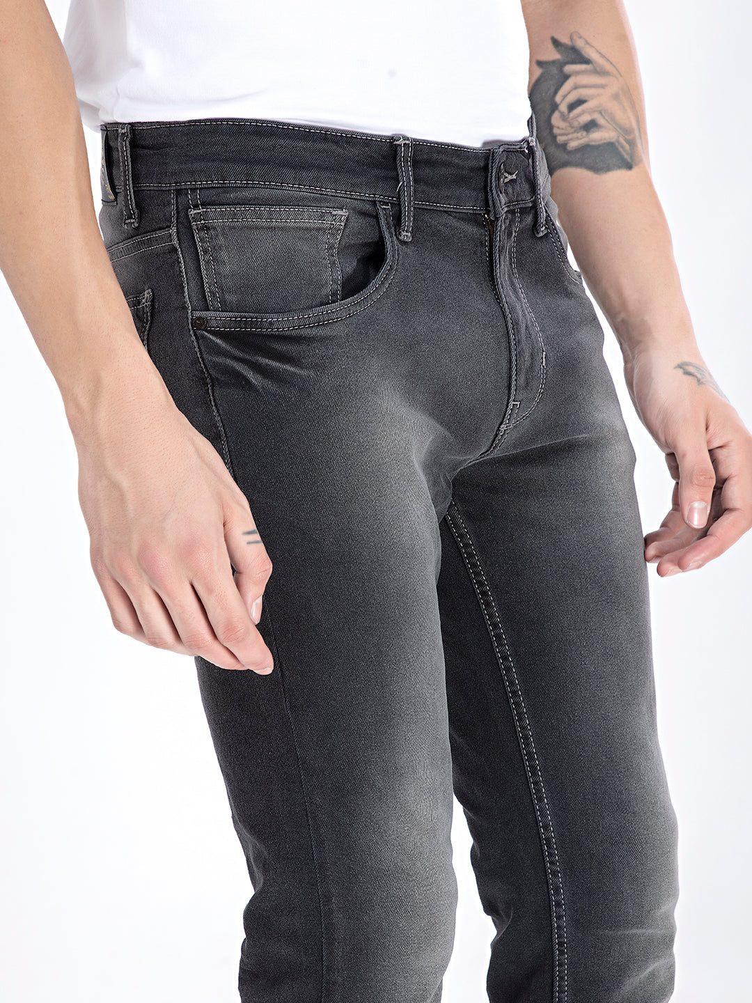 Noir Nexus: Black Slim Fit Denim Jeans