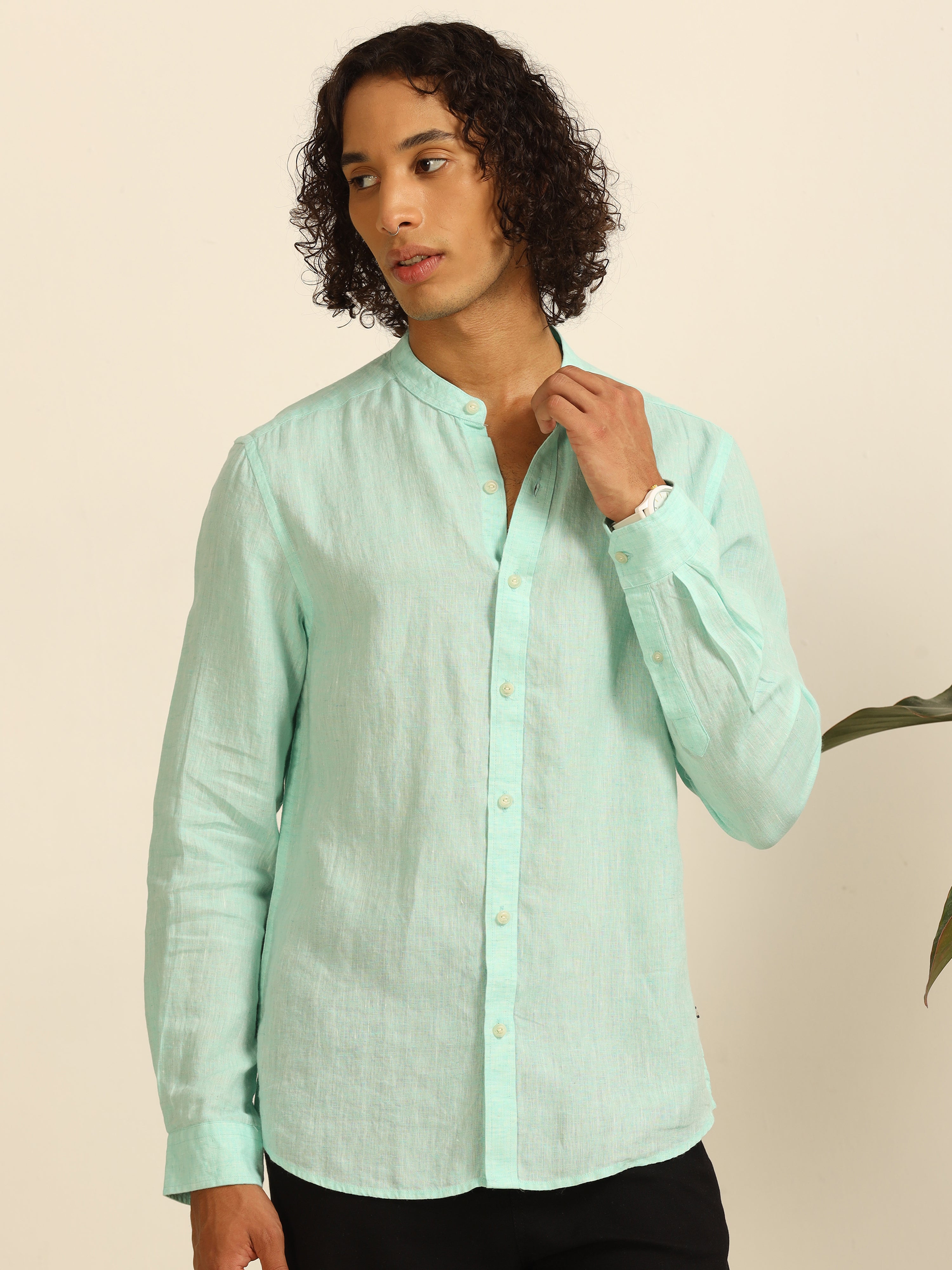 Ice Blue Glow 55% linen shirt