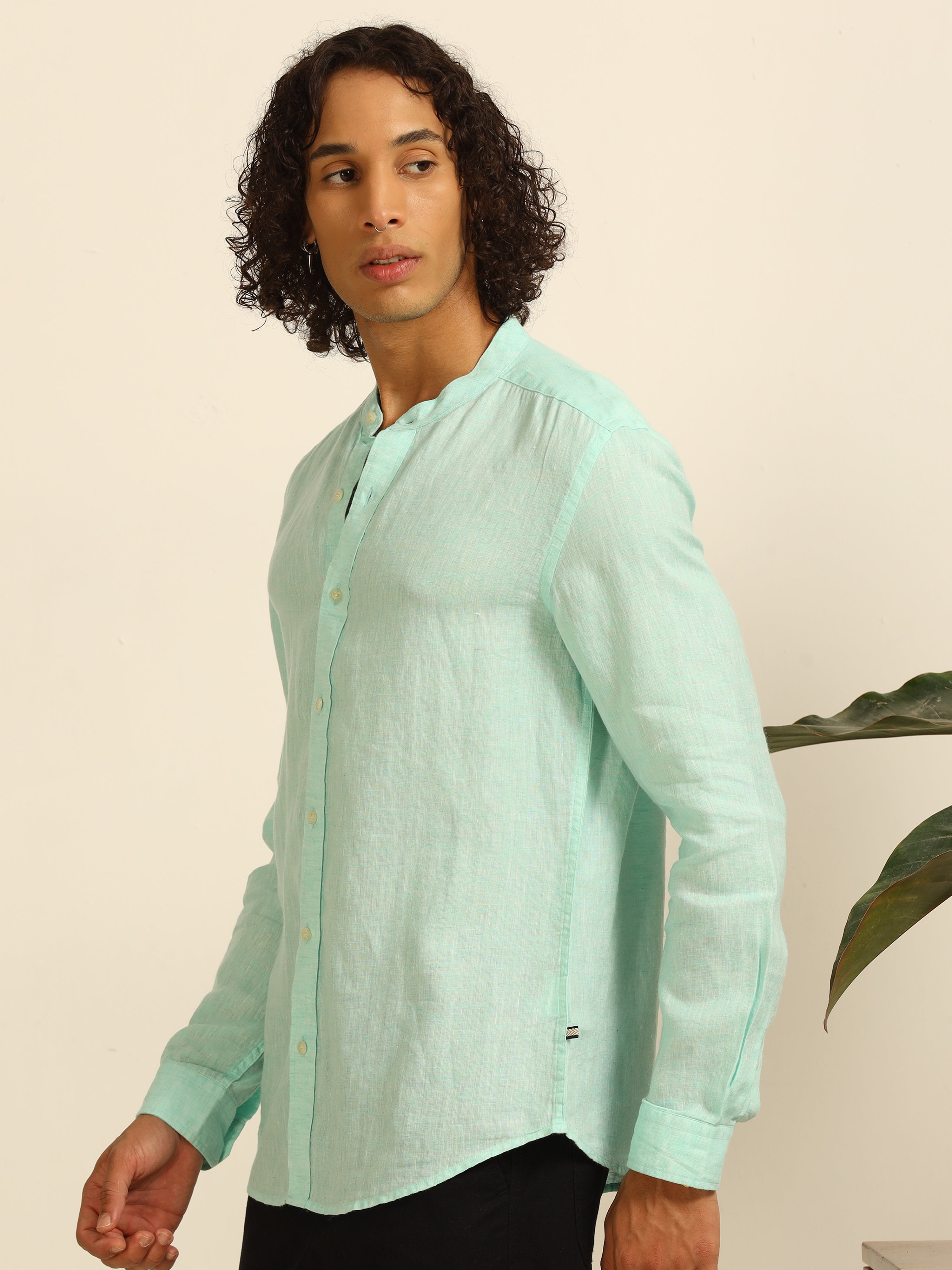 Ice Blue Glow 55% linen shirt