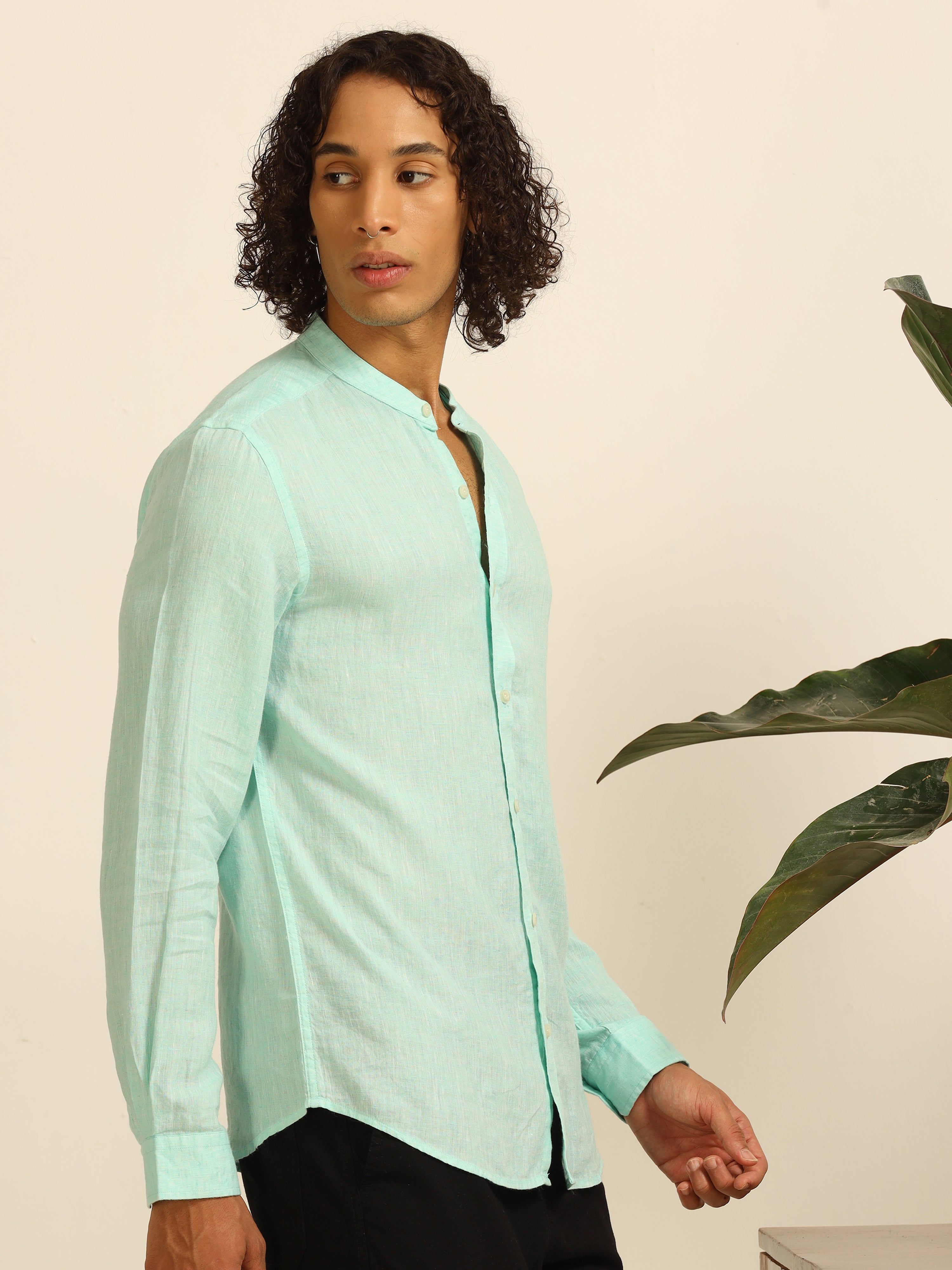 Ice Blue Glow 55% linen shirt