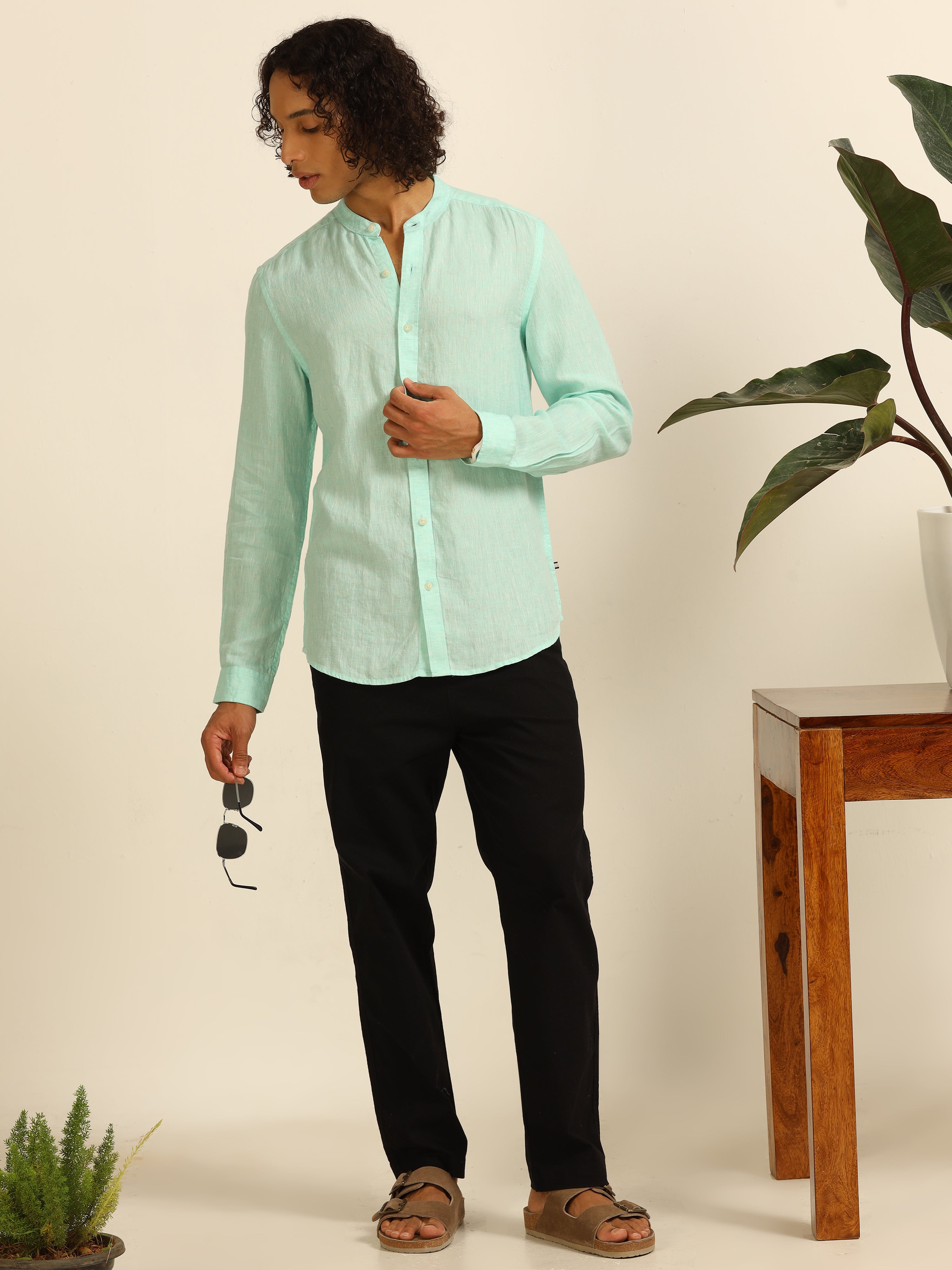 Ice Blue Glow 55% linen shirt