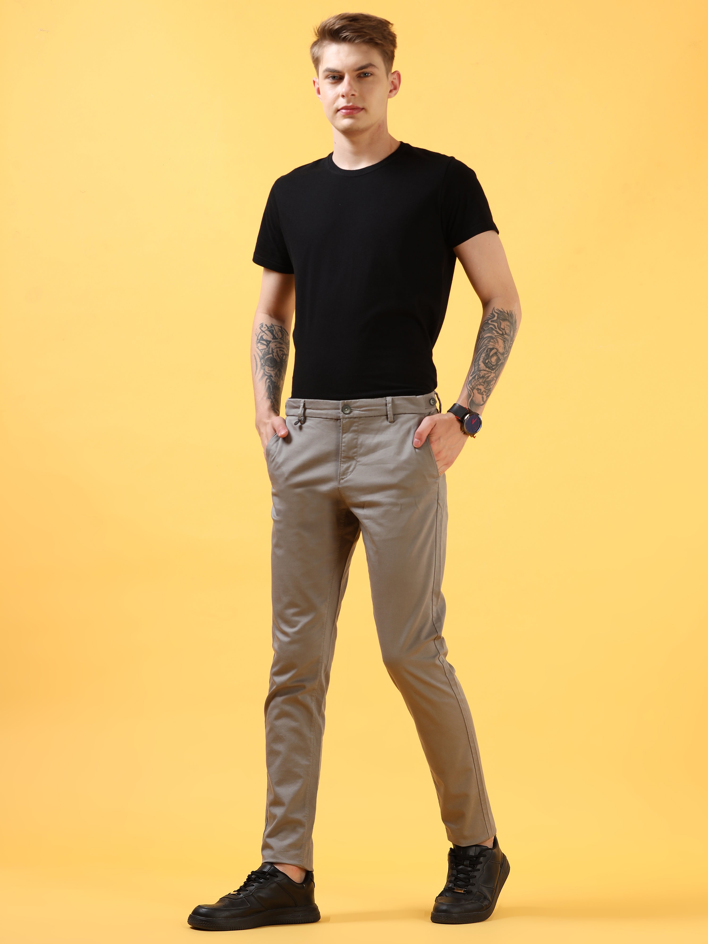 Minimalist Smoke: Sleek Grey Casual Trouser