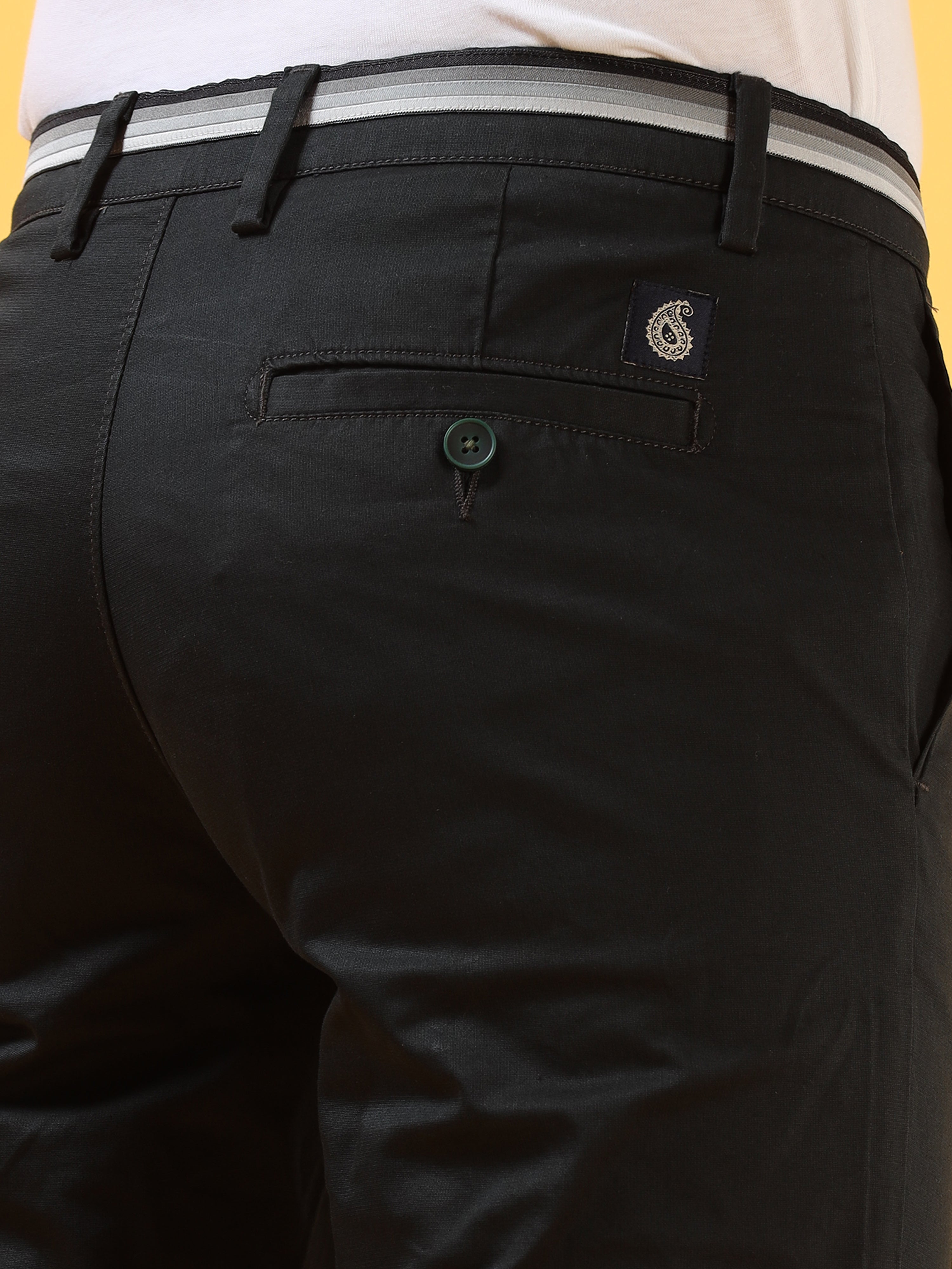 Urban Olive Casual Trousers: Effortlessly Cool