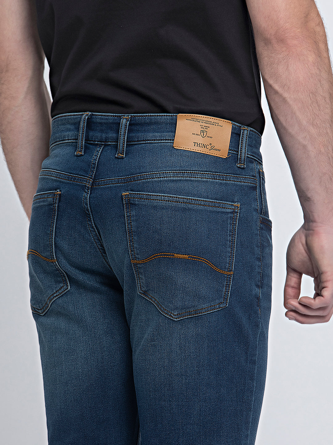 Indigo Elegantly Sculpted: Blue Slim-Fit Jeans